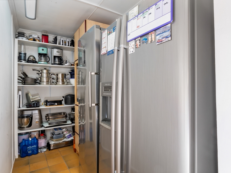 3 Bedroom Property for Sale in Brenton On Lake Western Cape